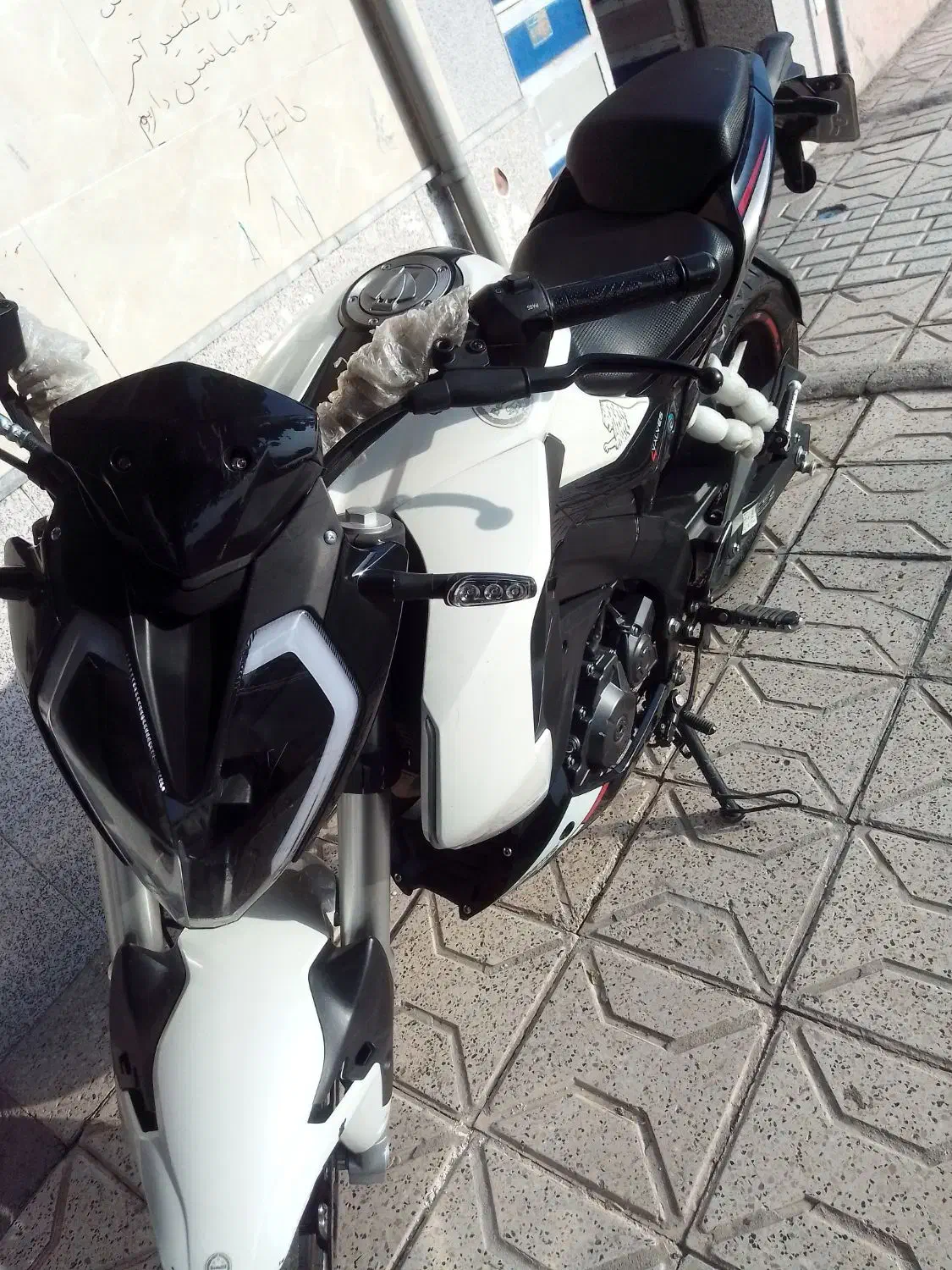 بنلی ۱۸۰s1401|موتورسیکلت|مشهد, بهمن|دیوار