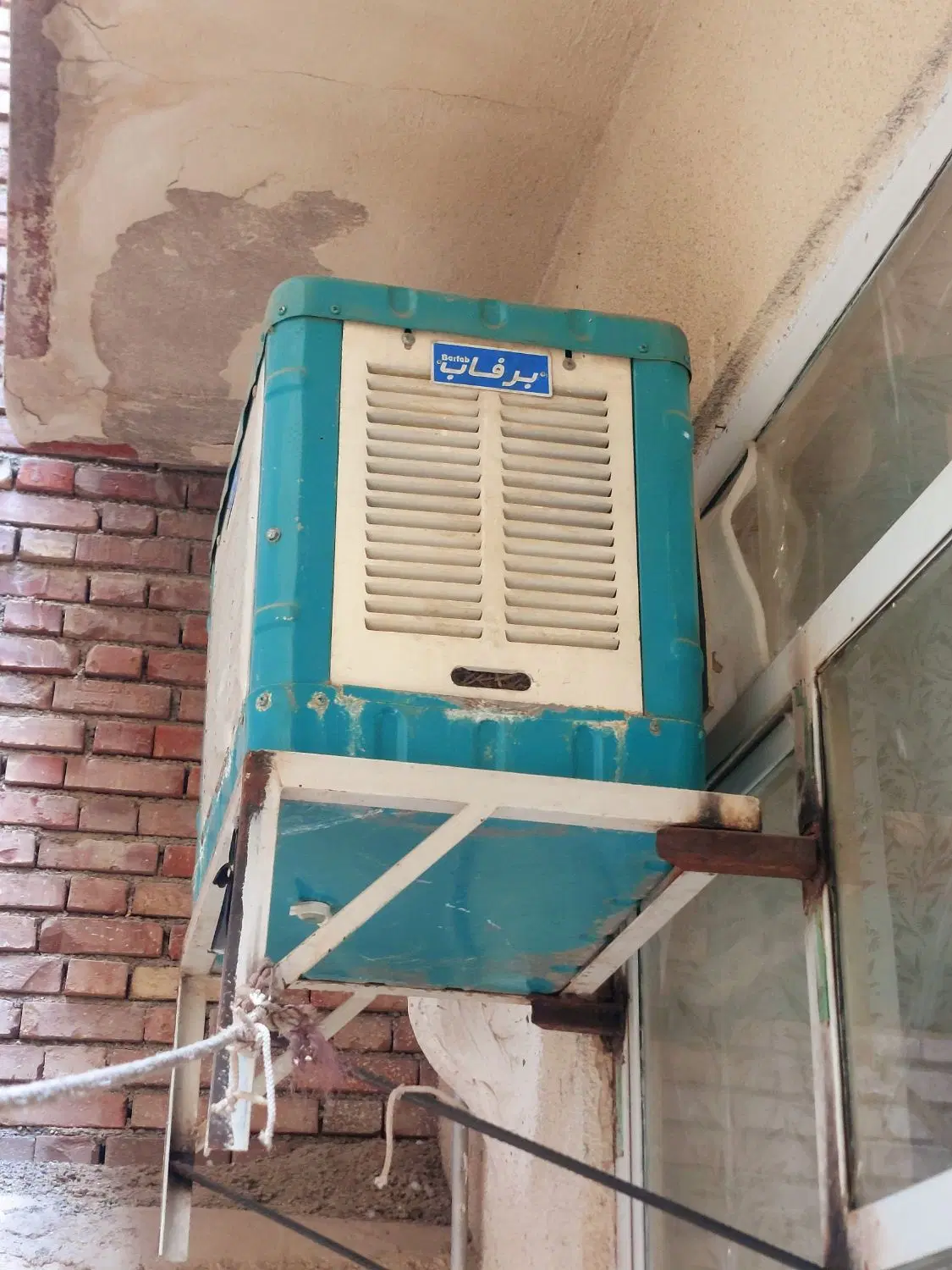 کولر آبی|کولر آبی|سقز, |دیوار