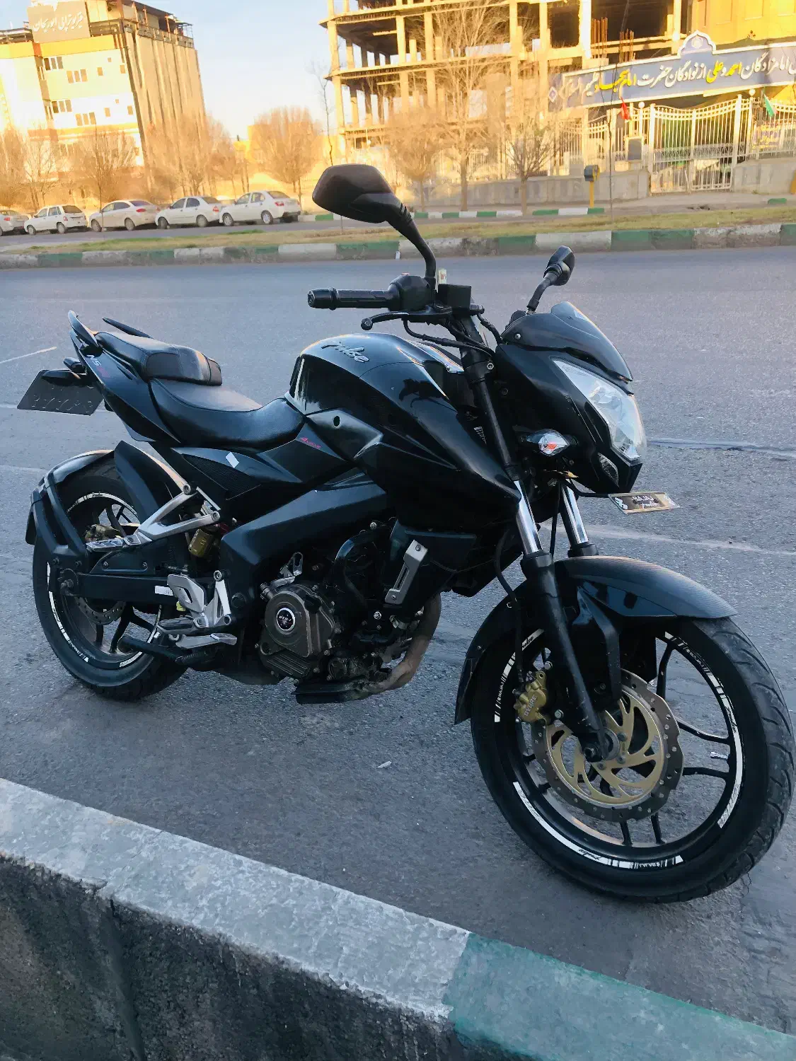 Ns200|موتورسیکلت|قم, شهید صیاد شیرازی|دیوار