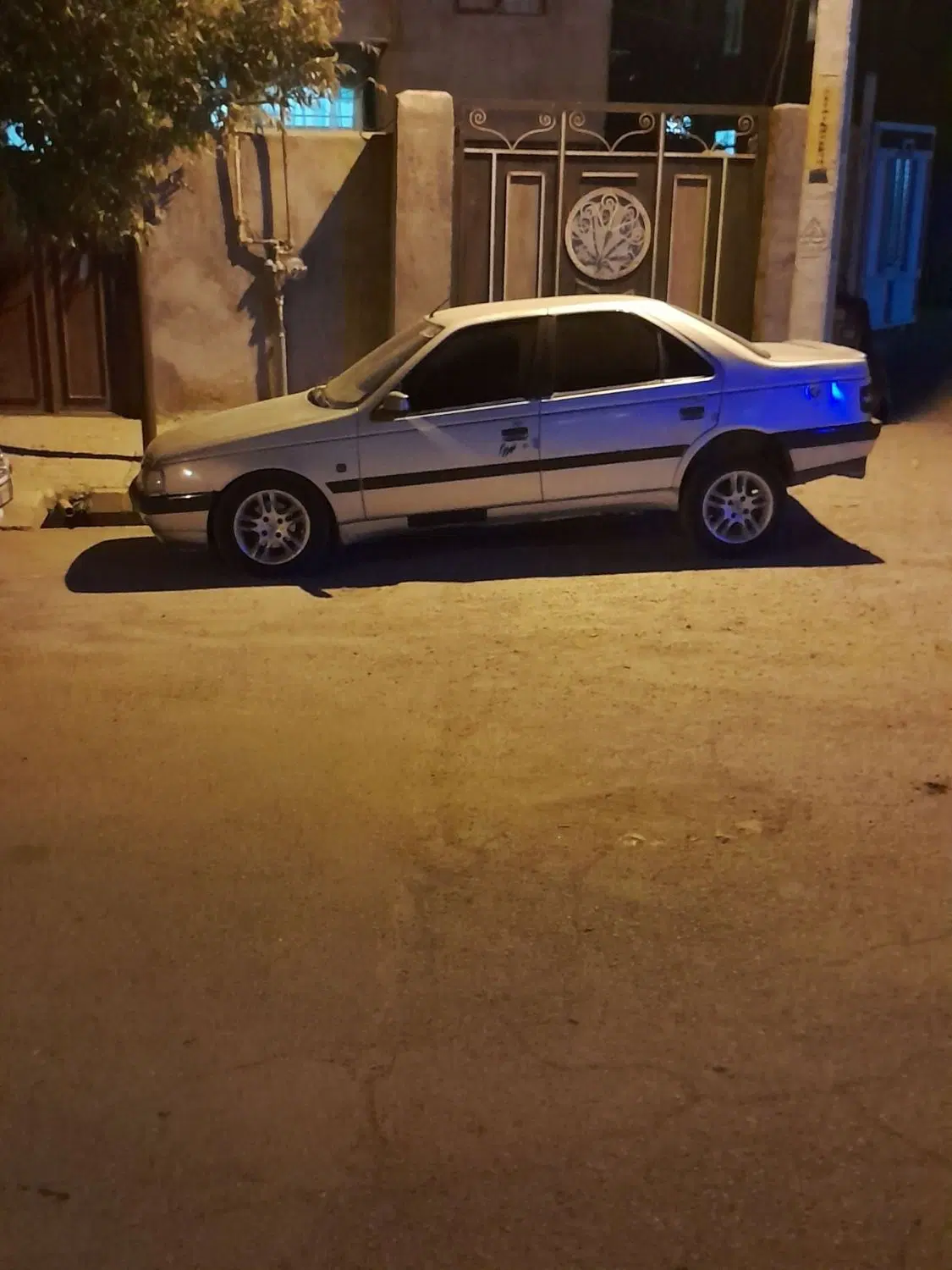 پژو ۴۰۵|خودرو سواری و وانت|هشترود, |دیوار
