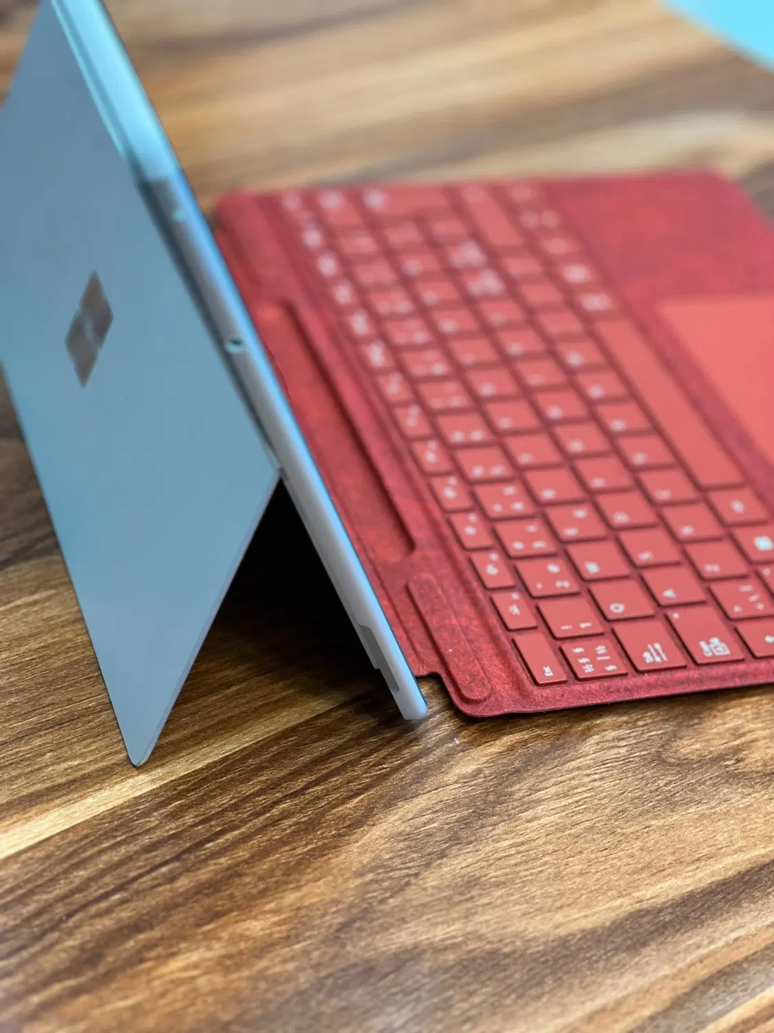 Surface pro 8|رایانه همراه|تهران, فلسطین (میدان انقلاب)|دیوار