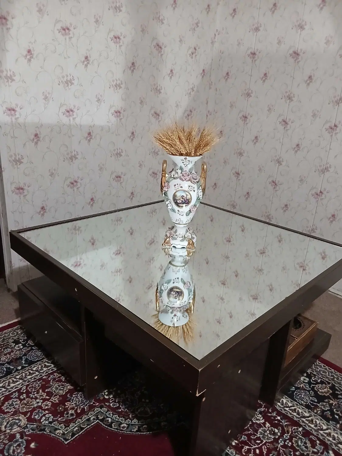 میز|مبلمان خانگی و میز عسلی|صومعه‌سرا, |دیوار