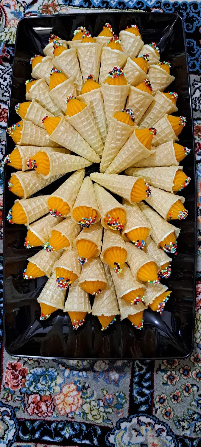 حلوا|خوردنی و آشامیدنی|قروه, |دیوار