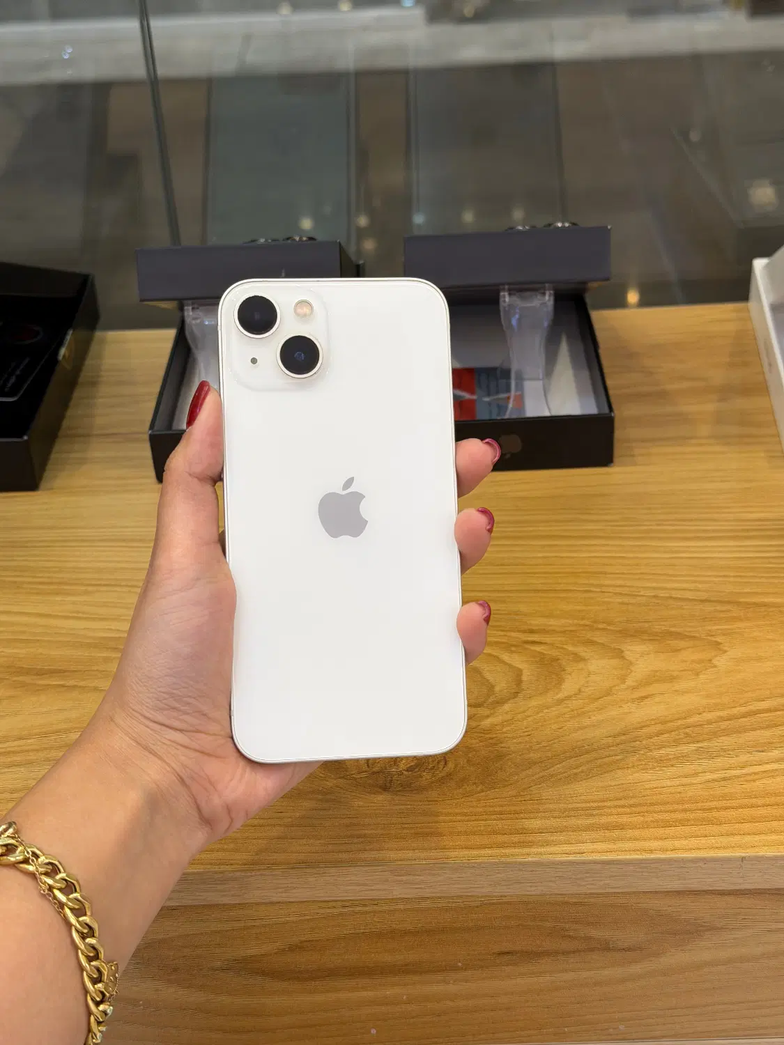 Apple 13normal|موبایل|شیراز, فخرآباد (دروازه کازرون)|دیوار