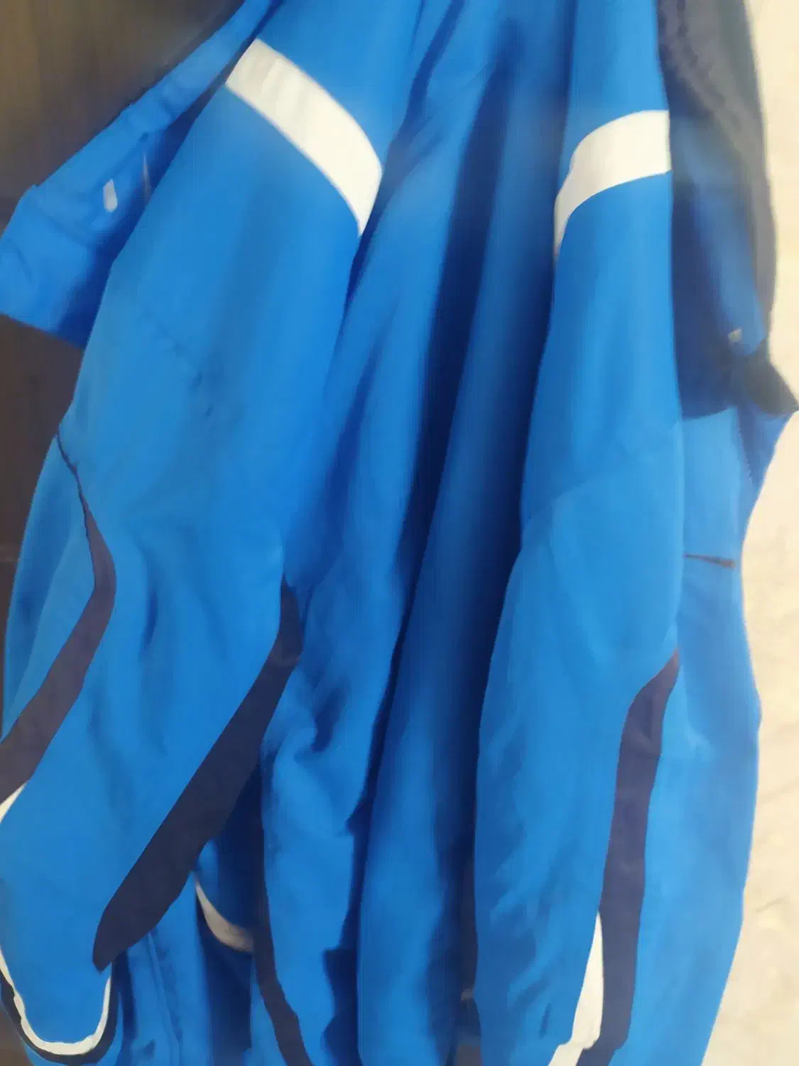 کاپشن|لباس|نیشابور, عدالت|دیوار