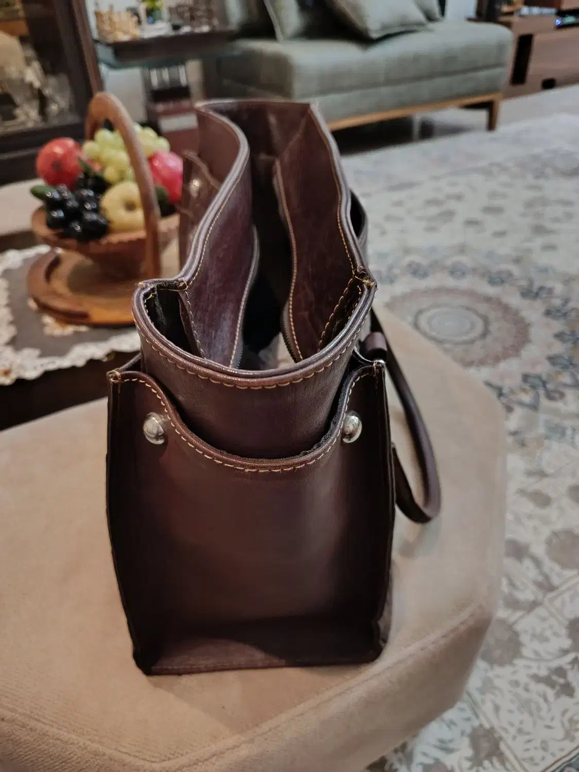 یک عدد کیف مخصوص بانوان  چرم گاو|کیف، کفش، کمربند|تهران, آشتیانی|دیوار