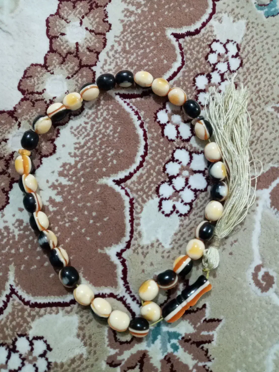 تسبیح|کلکسیون اشیاء عتیقه|ایوان, |دیوار