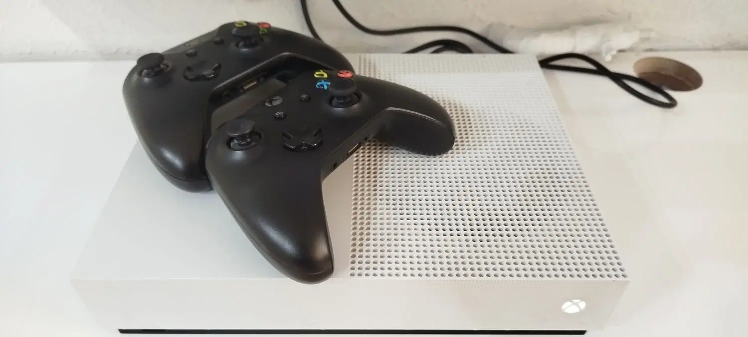 xbox one s|کنسول، بازی ویدئویی و آنلاین|مشهد, عبادی|دیوار