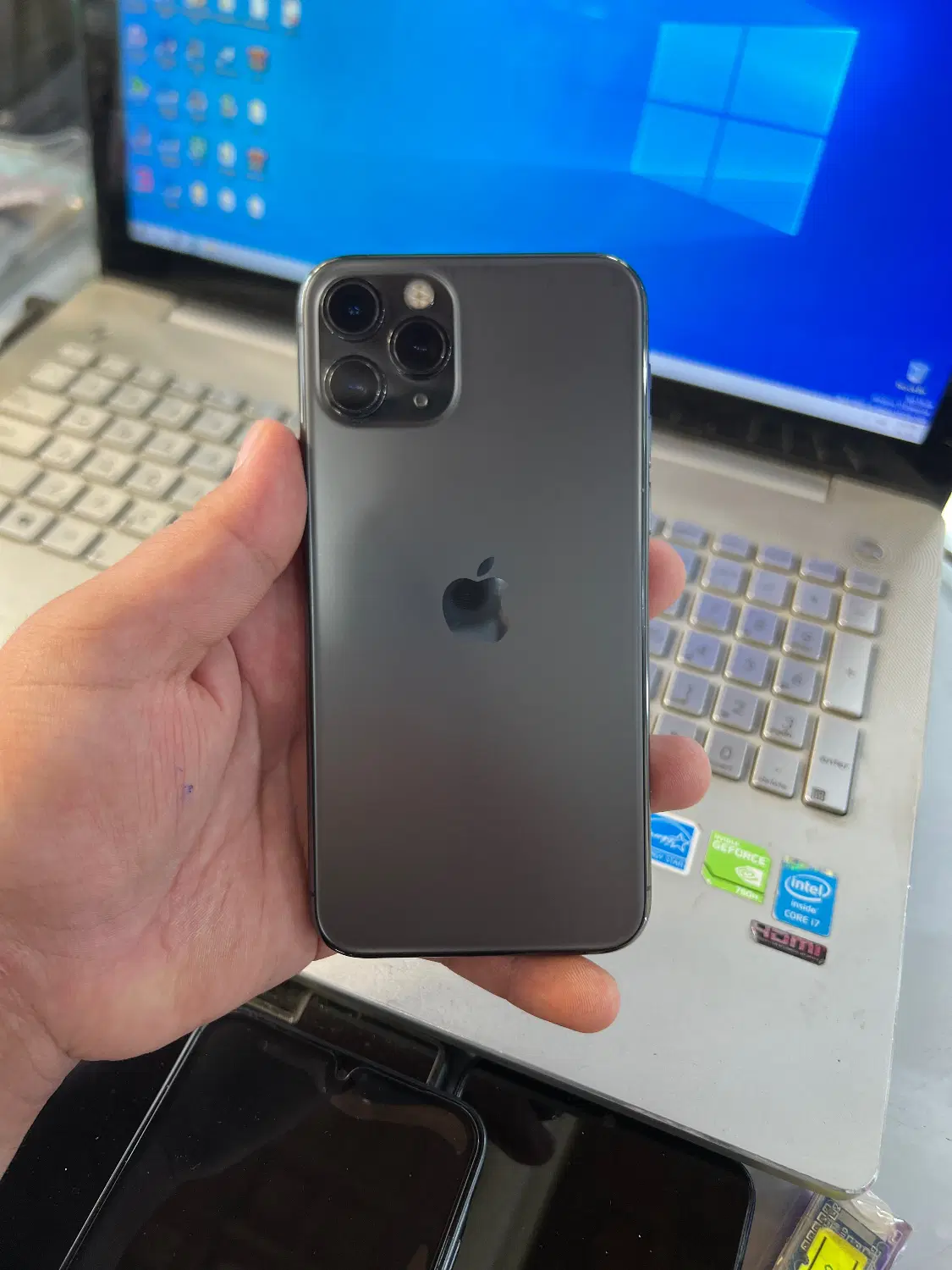 11 Pro|موبایل|رودسر, |دیوار