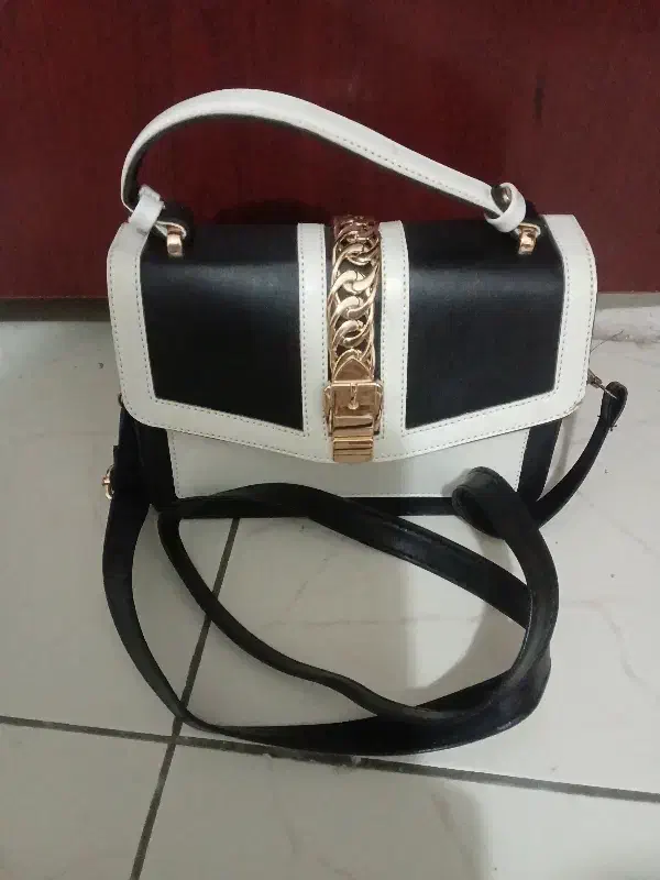 کیف نو|کیف، کفش، کمربند|مشکیندشت, |دیوار