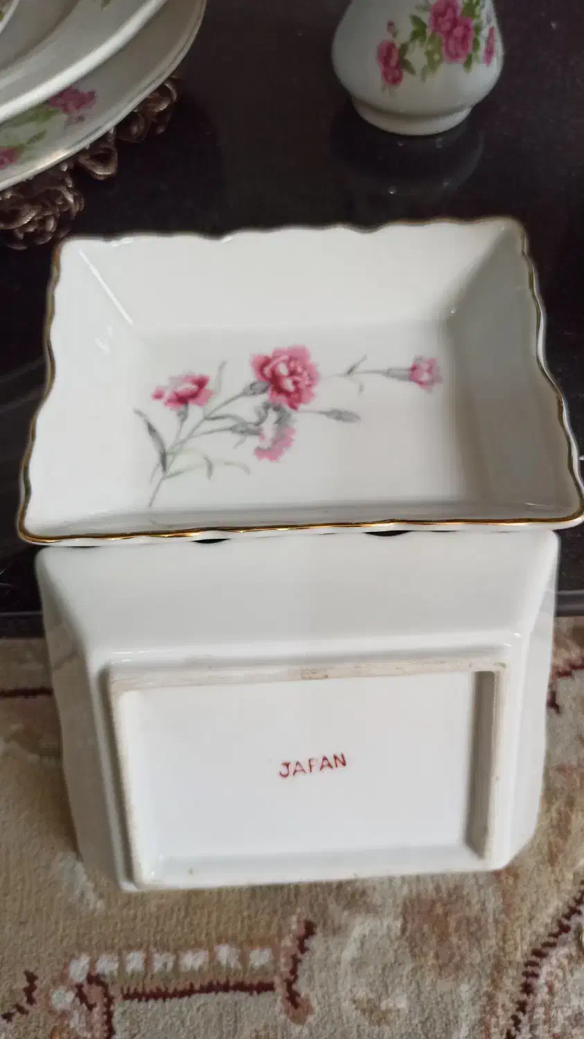 گل سرخی و میخک|ظروف سرو و پذیرایی|تهران, جی|دیوار