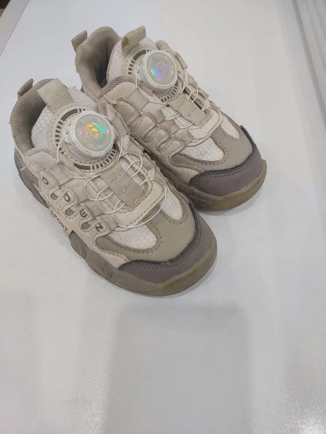 کفش کودک ۲۷|کفش و لباس بچه|هشتگرد, قاسم آباد بزرگ|دیوار