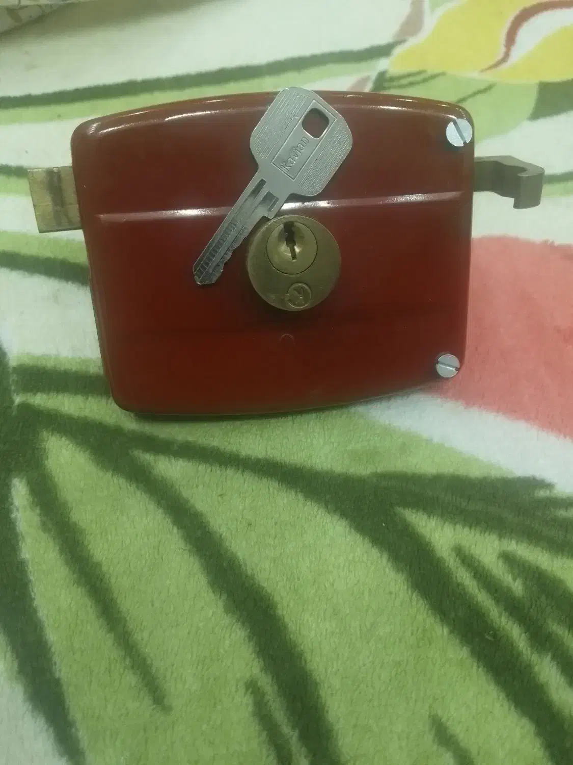 قفل|لوازم سرویس بهداشتی|سمنان, |دیوار