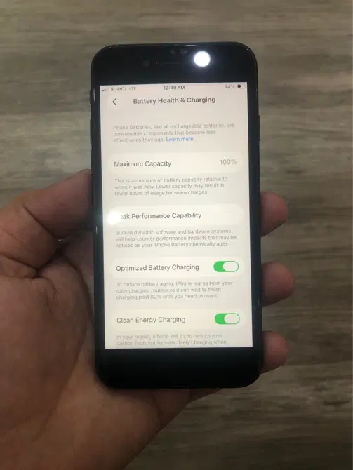 Iphone se 2020 128 GB|موبایل|اهواز, کیانپارس |دیوار