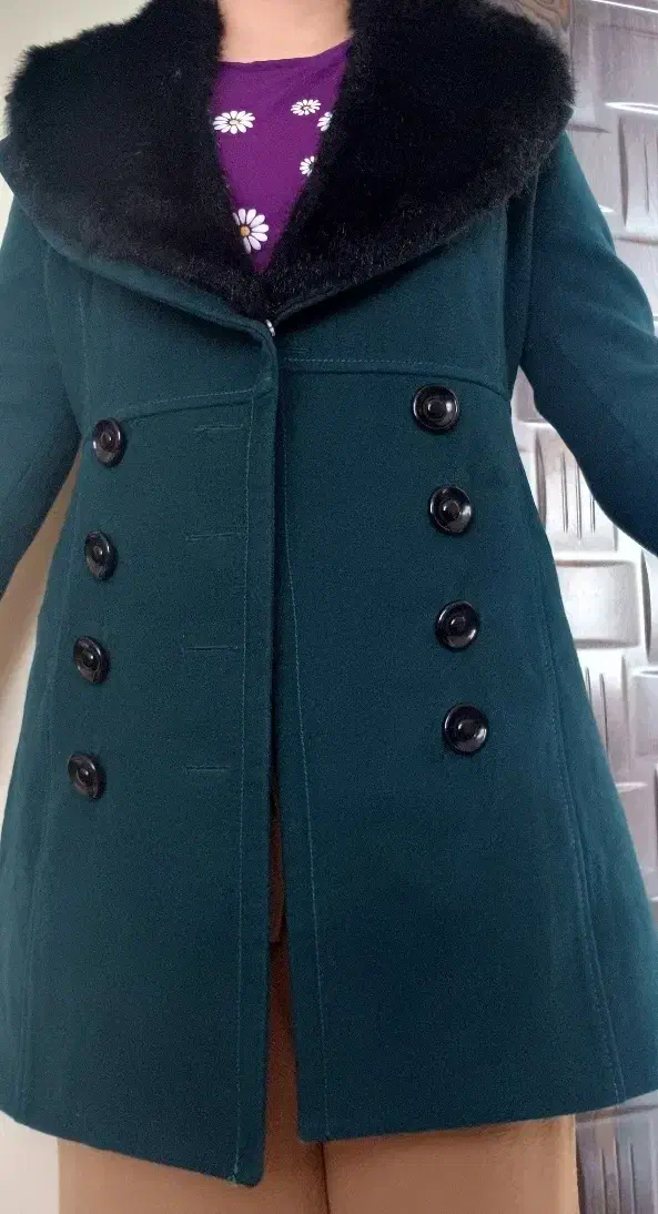 پالتو|لباس|اصفهان, الهیه|دیوار