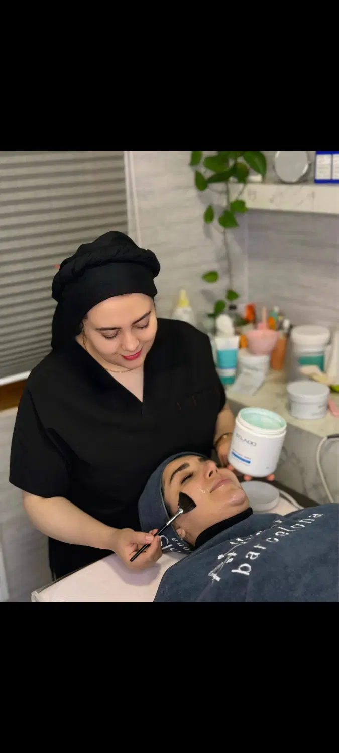 پاکسازی پوست و فیشیال تخصصی|خدمات زیبایی و سلامت|اصفهان, هزارجریب|دیوار