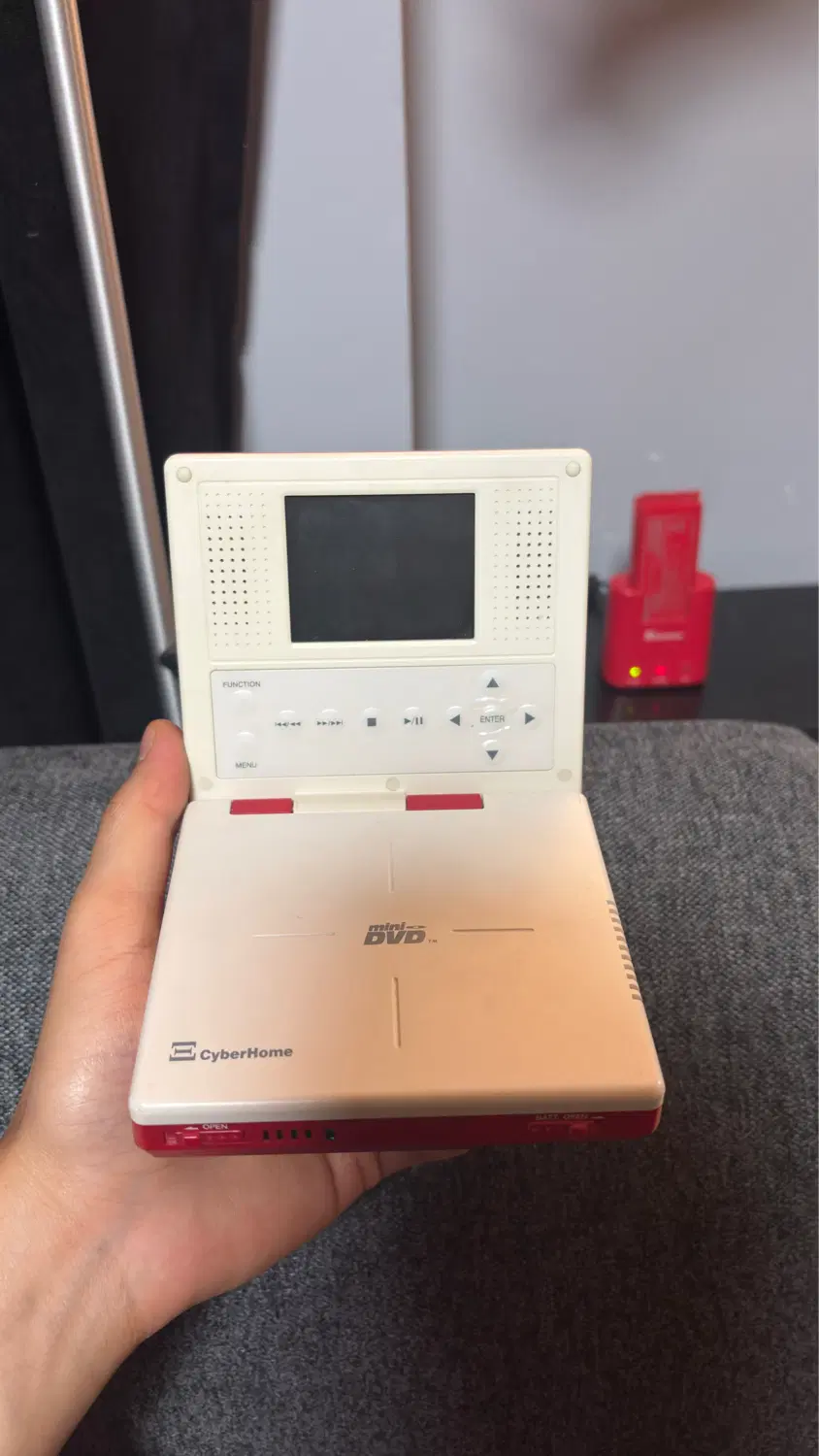 Mini dvd player 2004|پخش‌کننده DVD و ویدیو|تهران, سردارجنگل|دیوار
