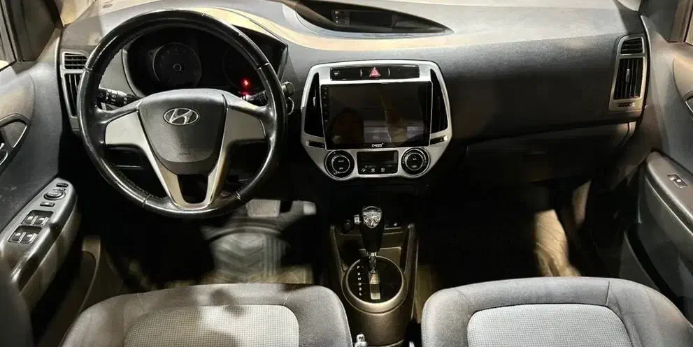 هیوندای i20|خودرو سواری و وانت|یزد, |دیوار