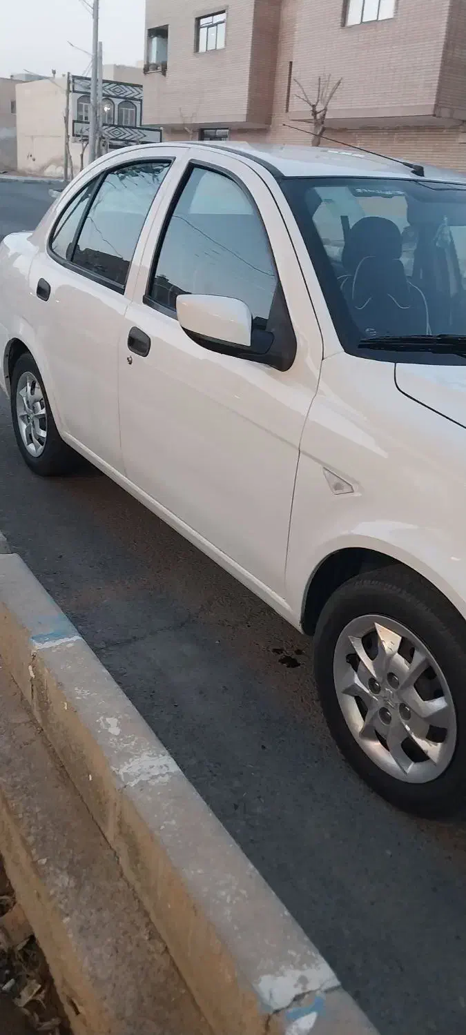 ساینا|خودرو سواری و وانت|شاهین‌شهر, شهرک گلدیس|دیوار