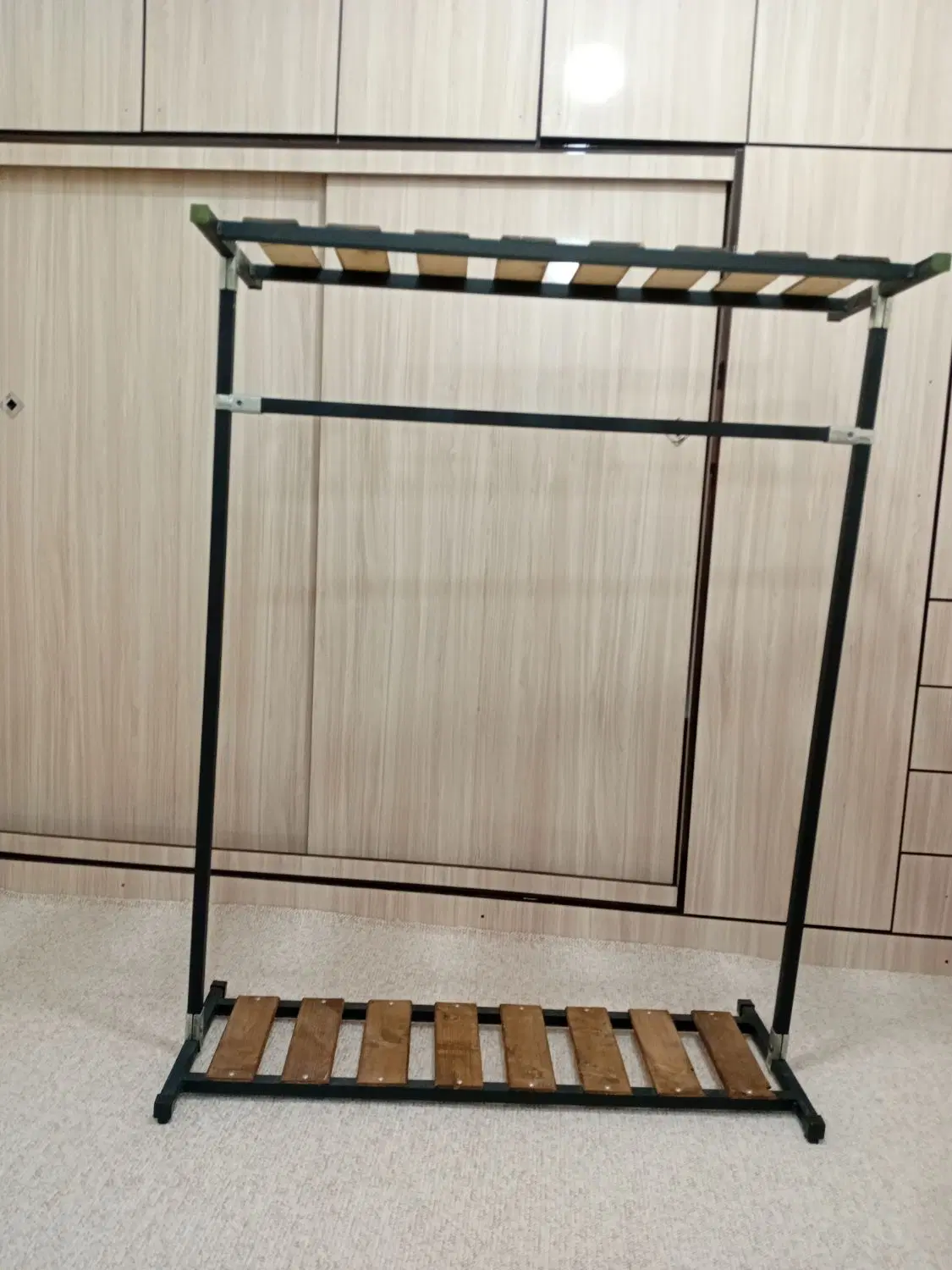 رگال|بندرخت و رخت‌آویز|دوگنبدان, |دیوار