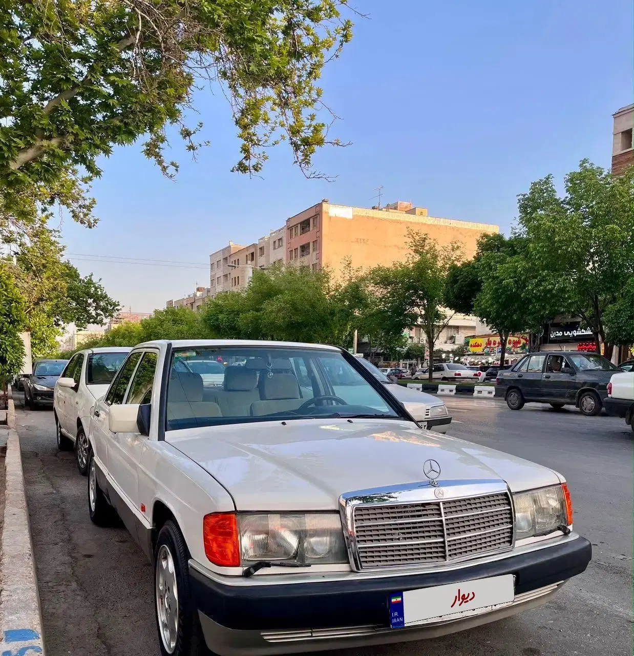 بنز 190e|خودرو کلاسیک|شیراز, حومه شیراز|دیوار