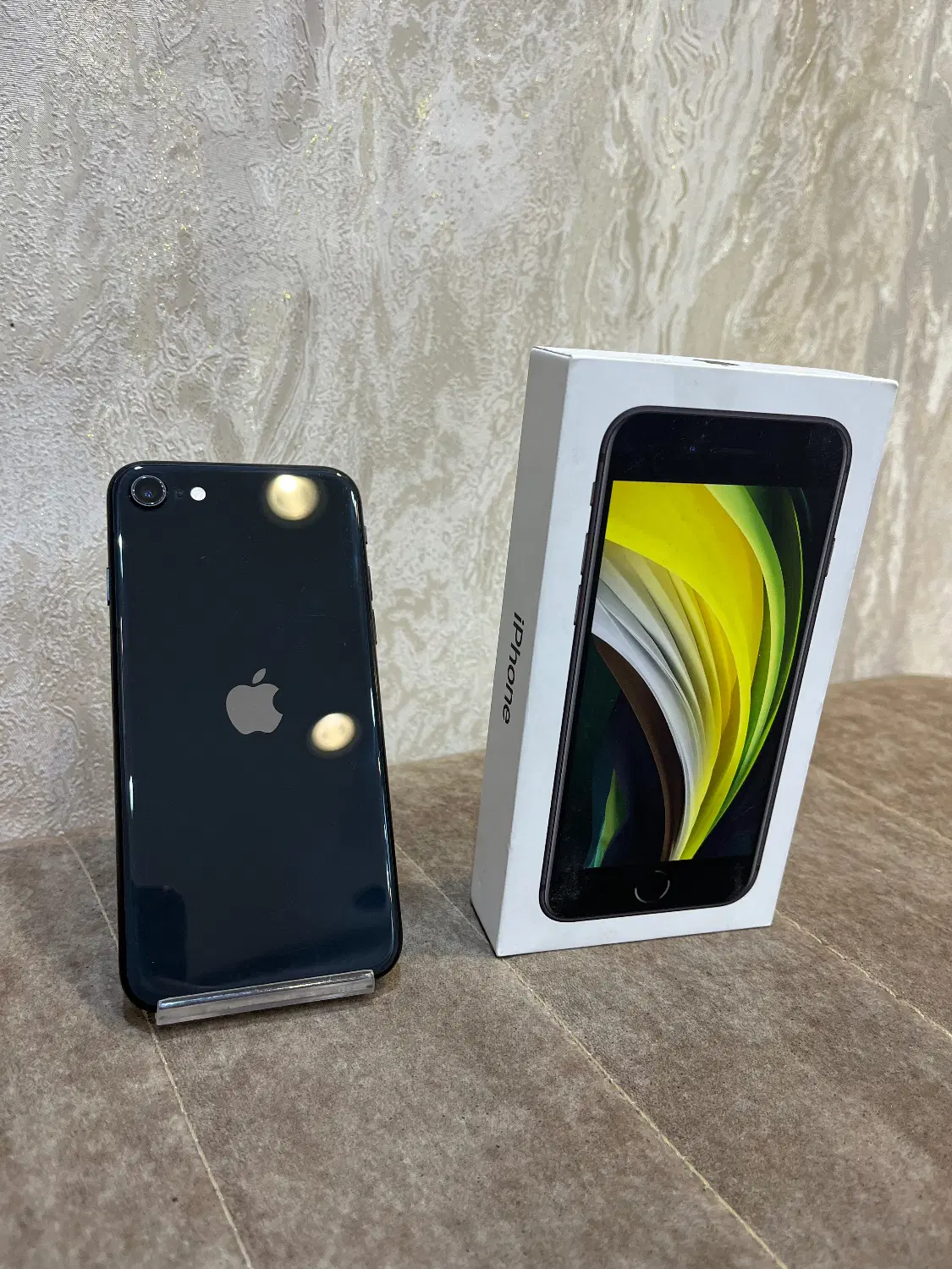 Iphone Se2020 128GB|موبایل|تبریز, |دیوار