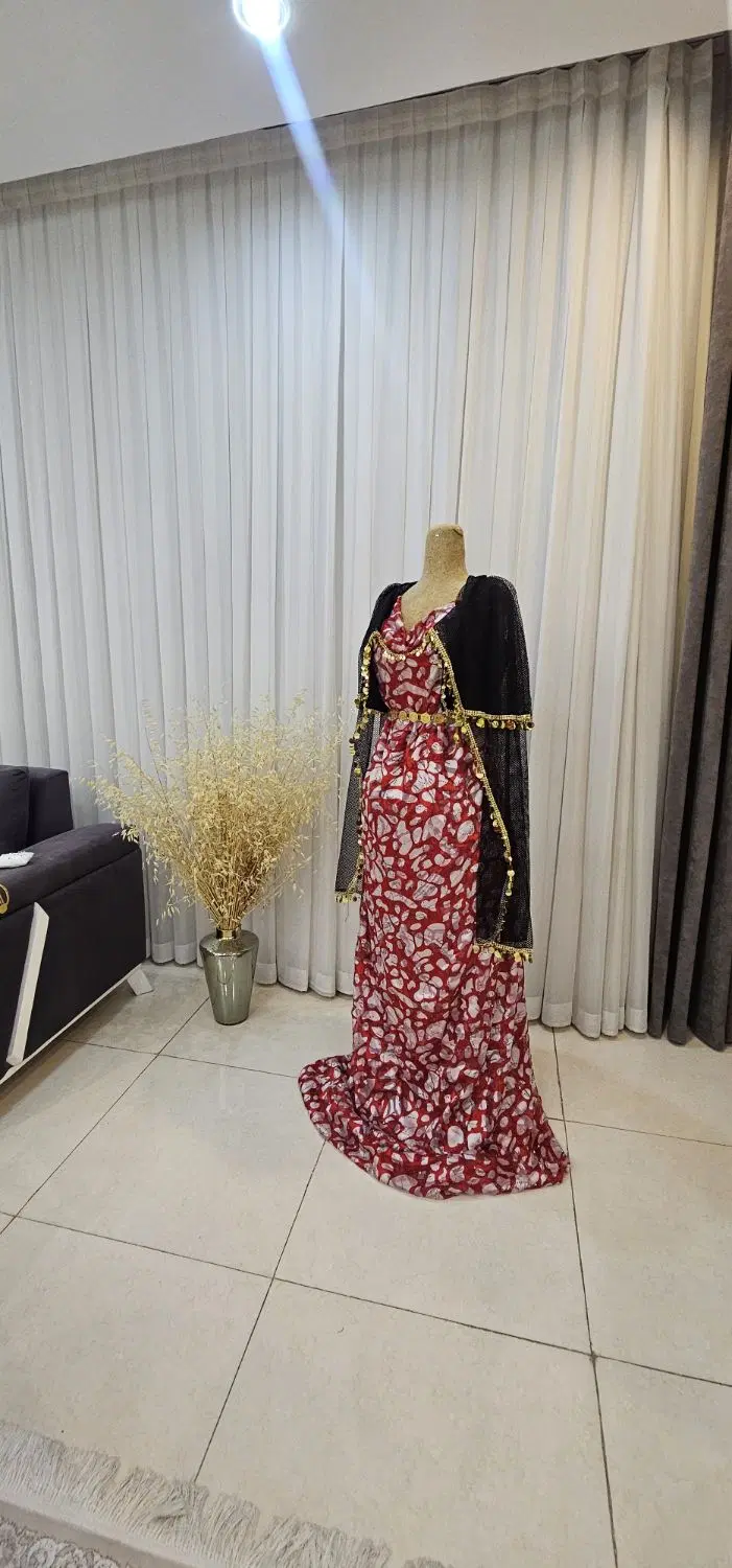 براسو|لباس|دهگلان, |دیوار