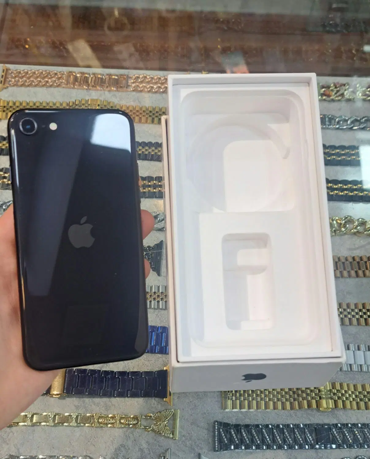 iphone se 2020|موبایل|تهران, باغ فیض|دیوار