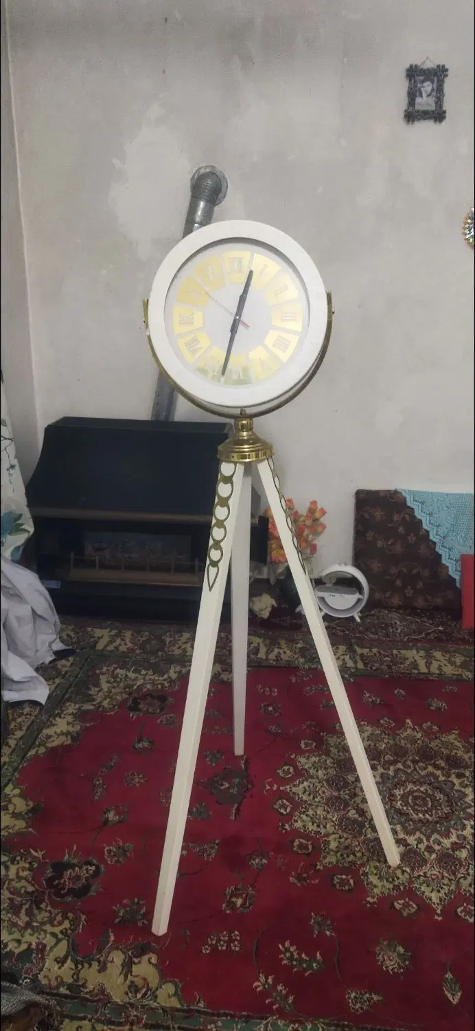 ساعت|ساعت دیواری و تزئینی|فومن, |دیوار