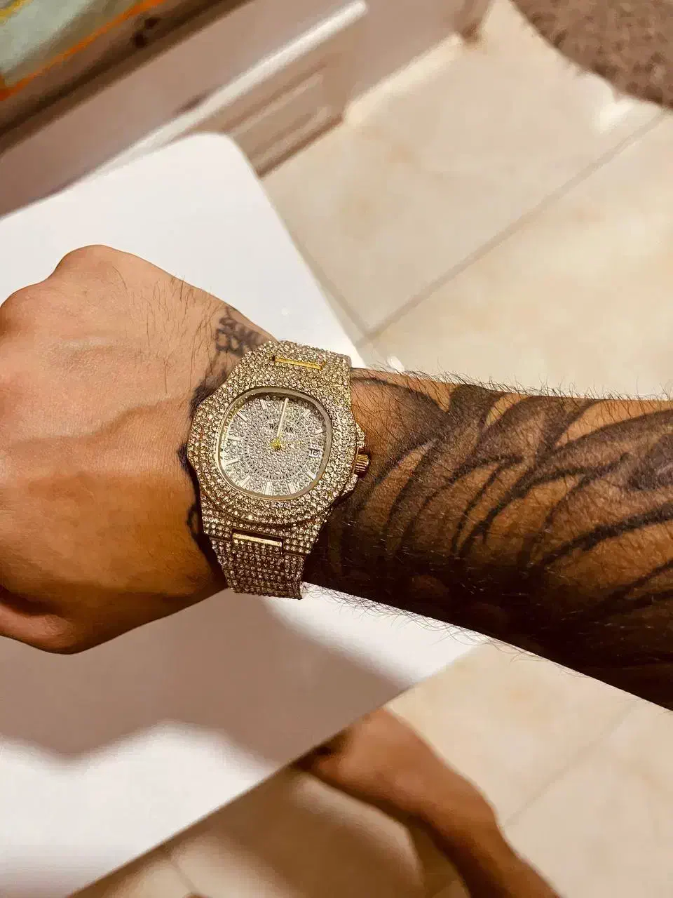 ساعت valer|ساعت|بابل, |دیوار