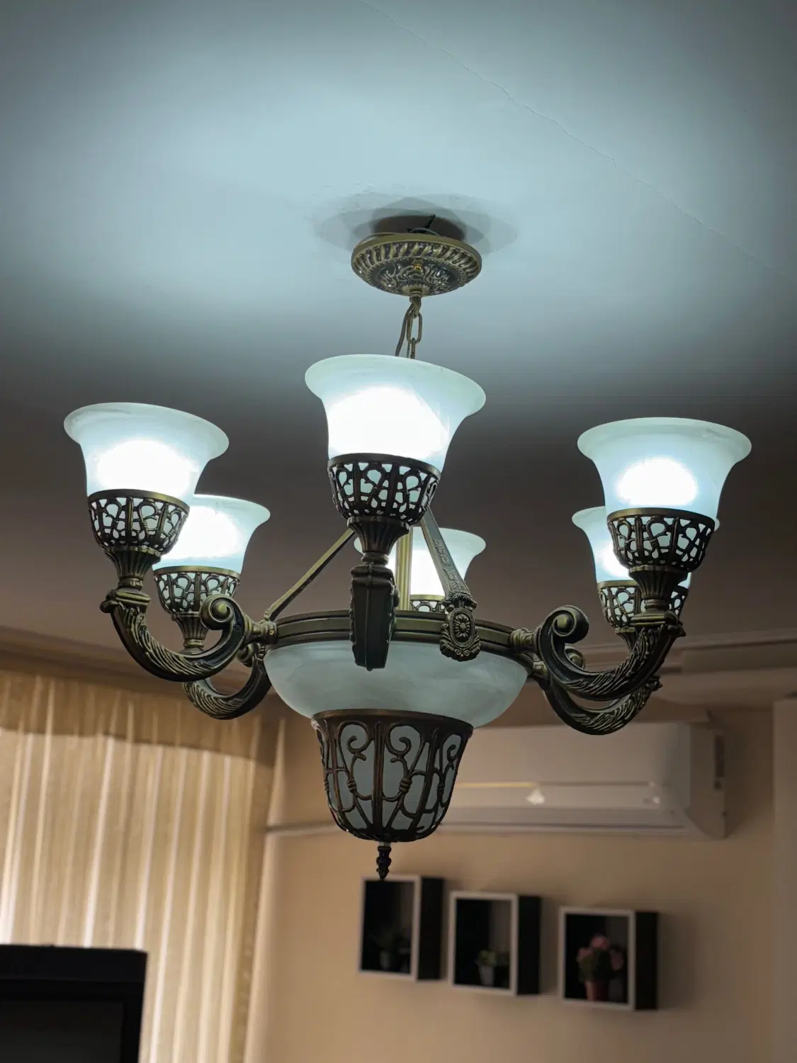 لوستر|لوستر و چراغ آویز|شاهینشهر, سعدی جنوبی|دیوار