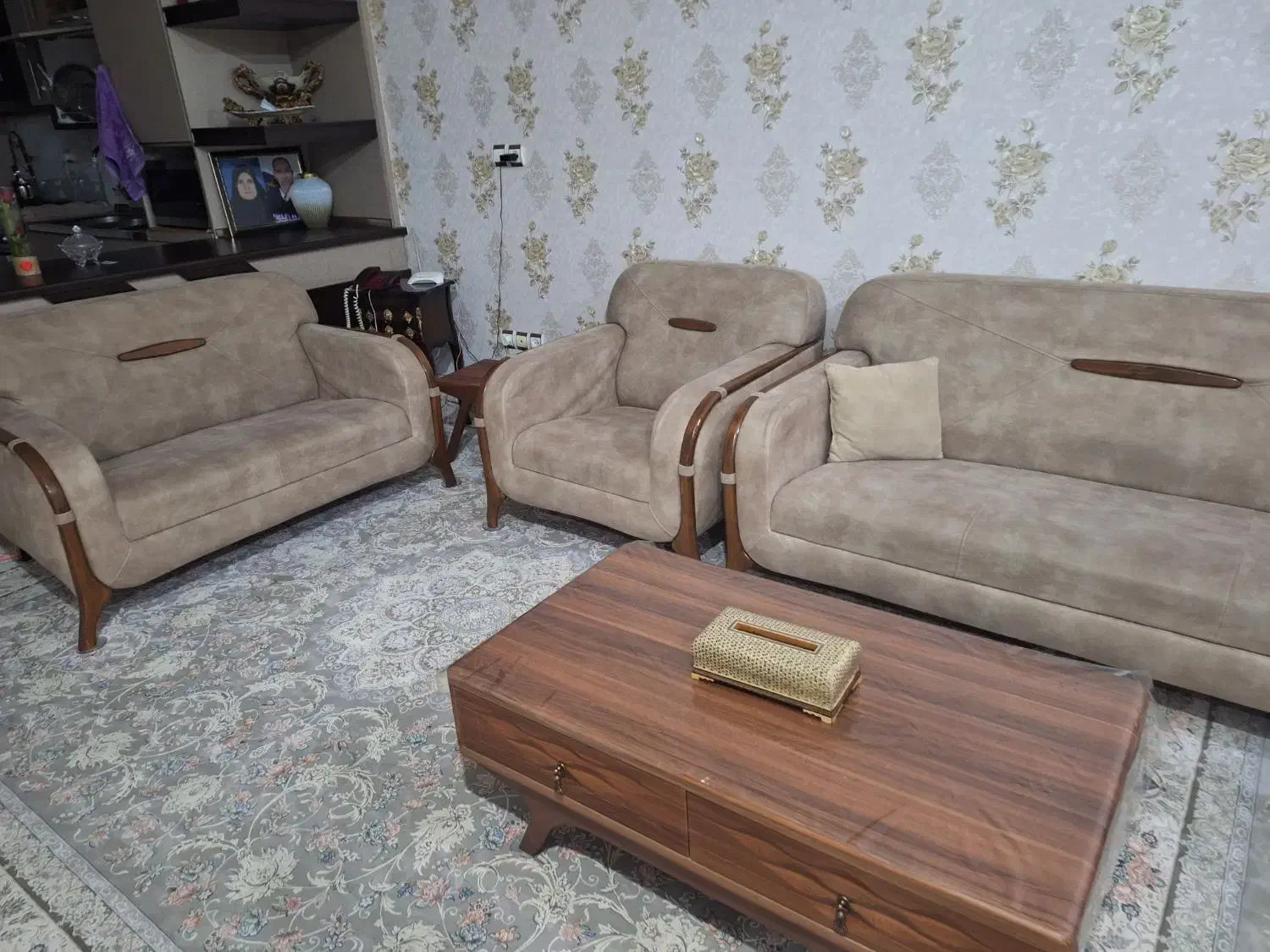 مبل|مبلمان خانگی و میز عسلی|شیراز, آزادگان|دیوار