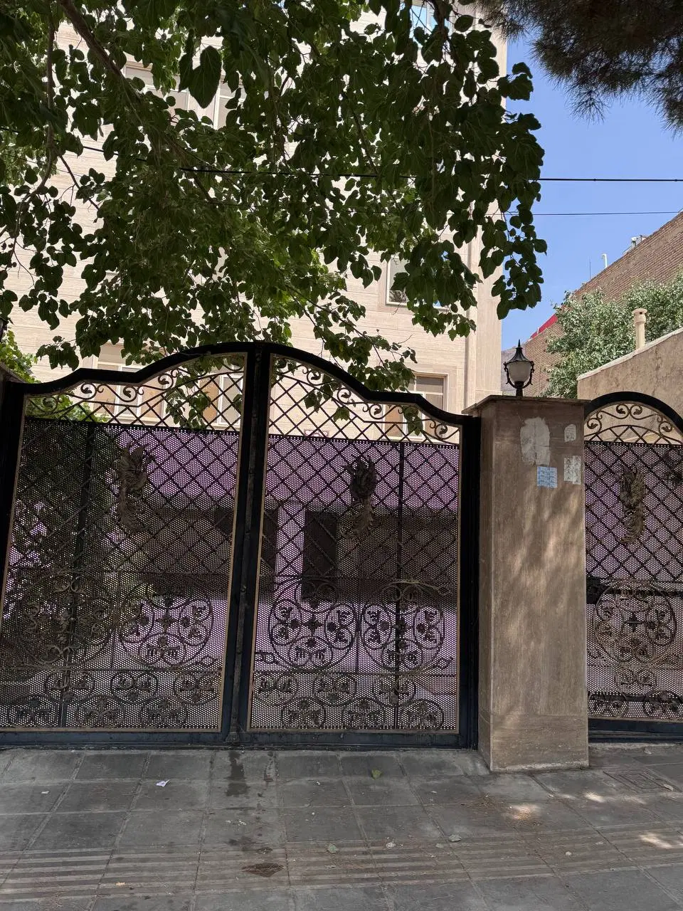 واحد ۱۰۰ متری نراق بهترین لوکیشن|فروش آپارتمان|دلیجان, |دیوار