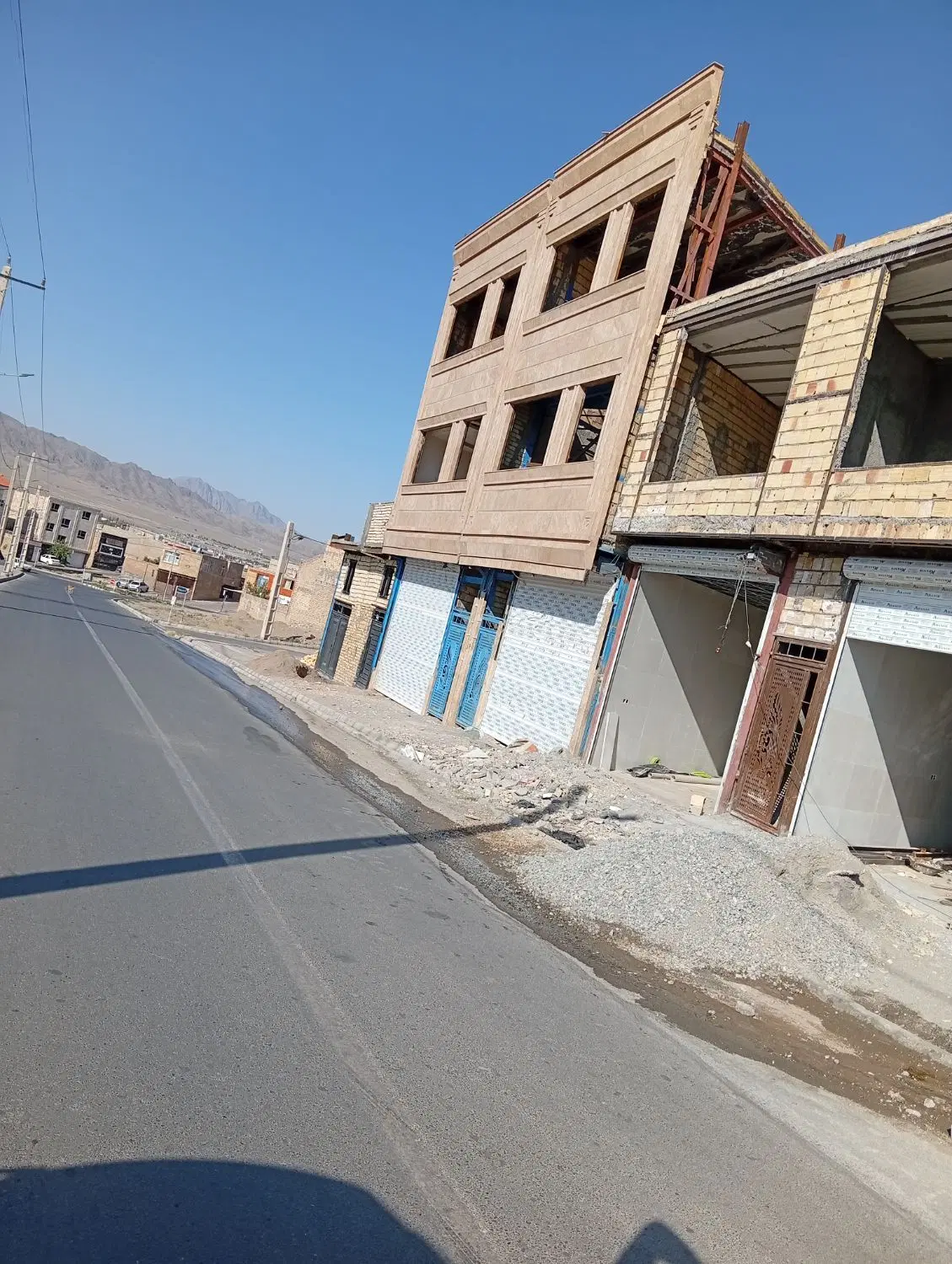 تصویر اصلی