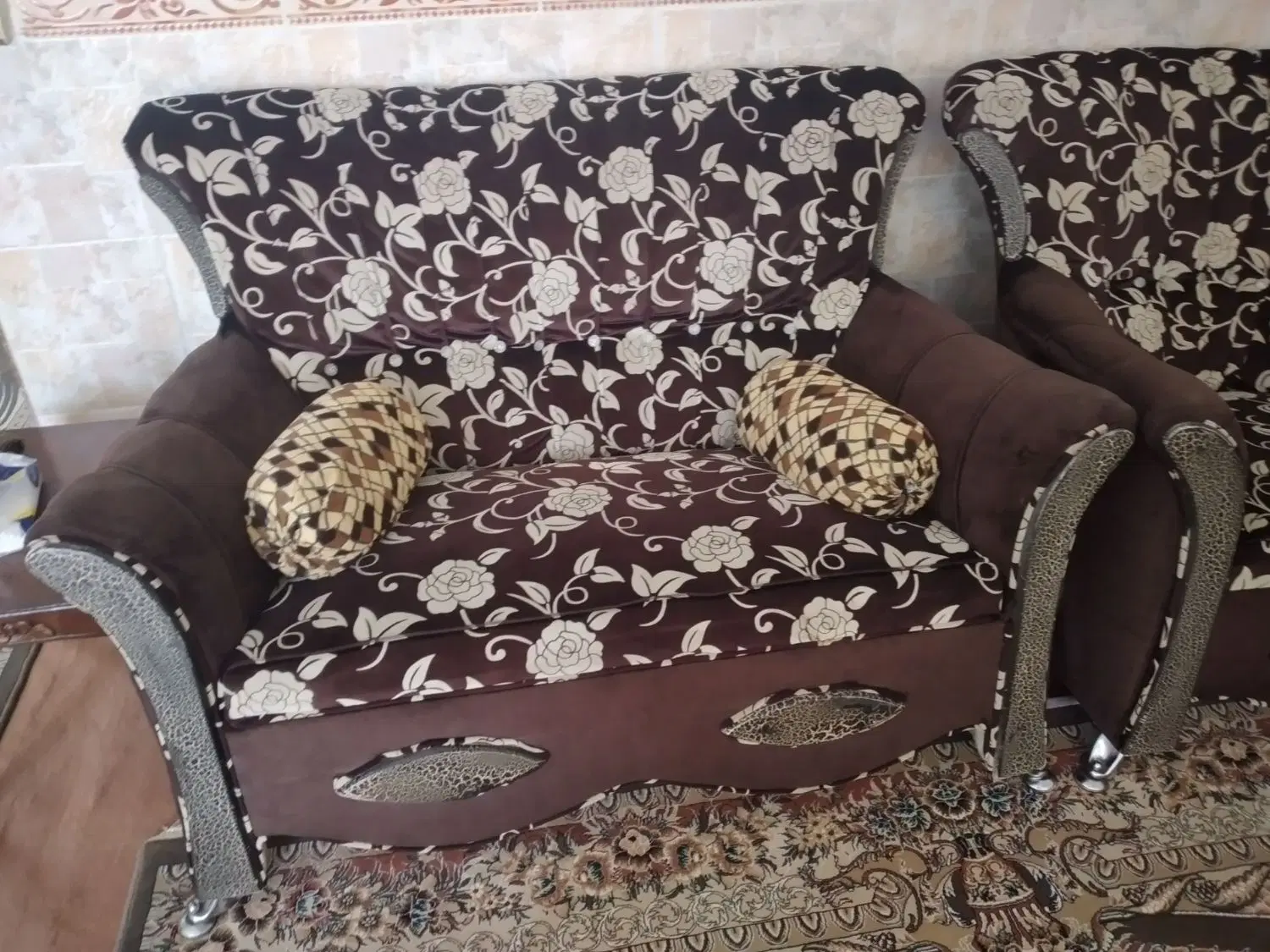 مبل|مبلمان خانگی و میز عسلی|بشاریات, |دیوار