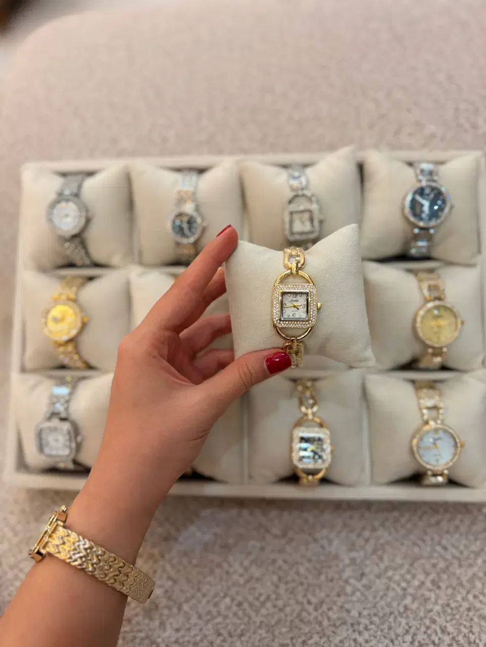 ساعت|ساعت|مشهد, سناباد|دیوار