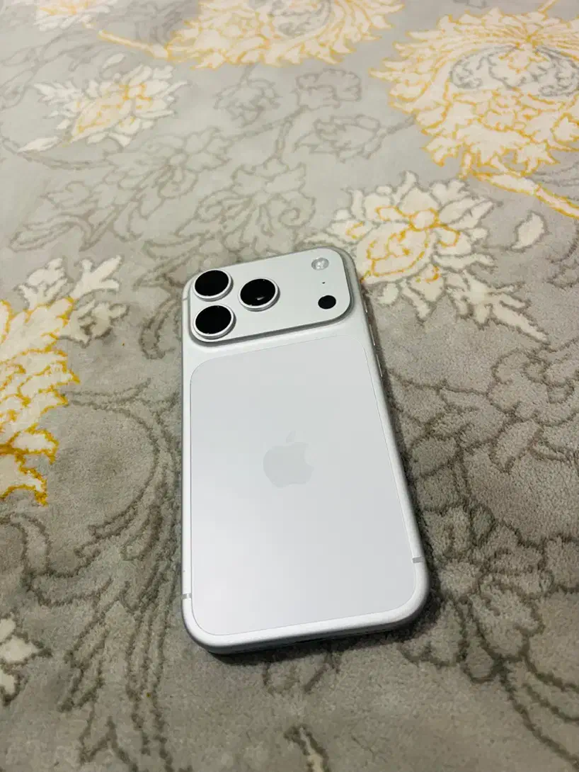 ایفون 17pro|موبایل|زاهدان, |دیوار