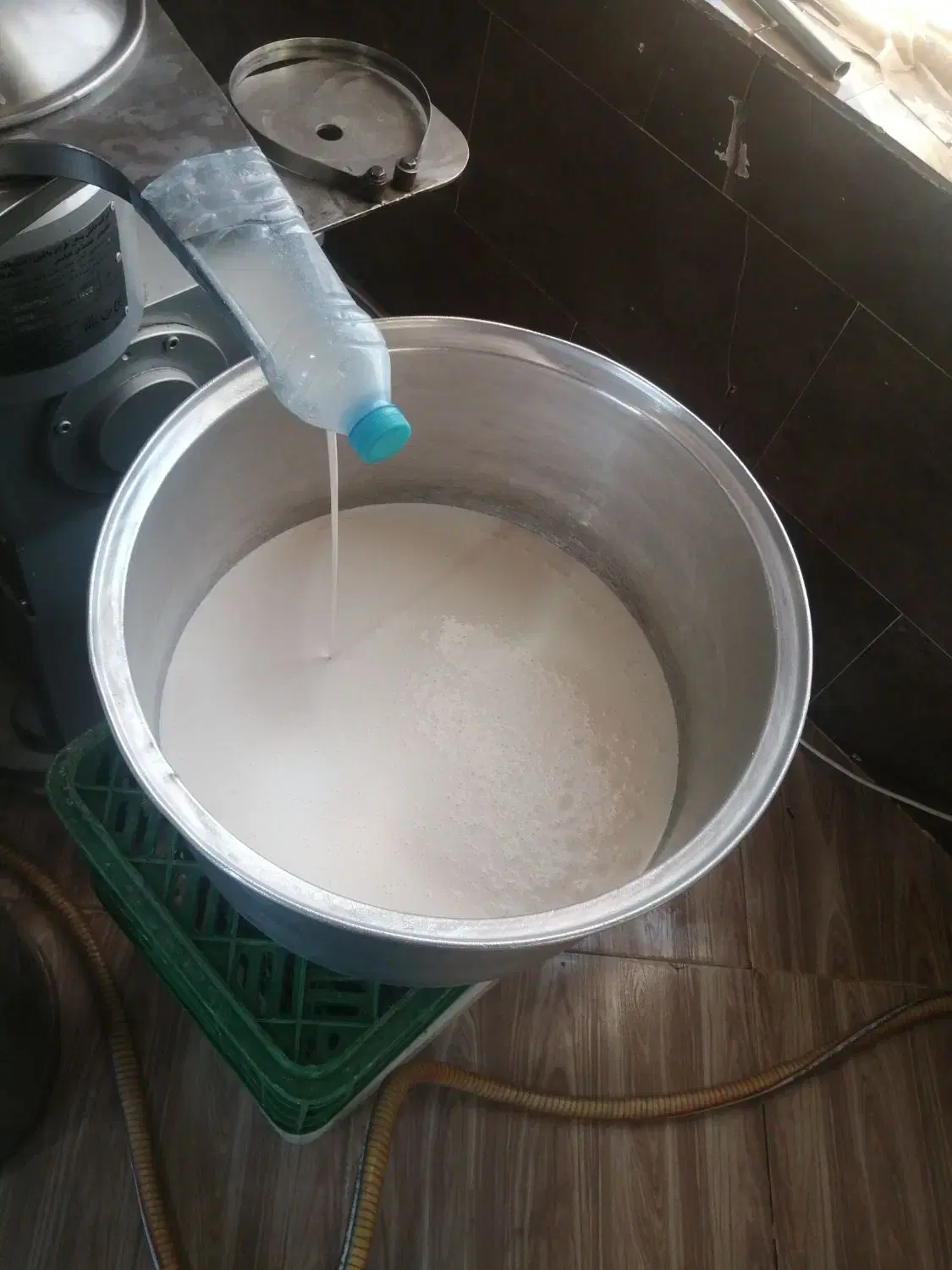 شیر چرخی|خوردنی و آشامیدنی|نیشابور, مازول|دیوار