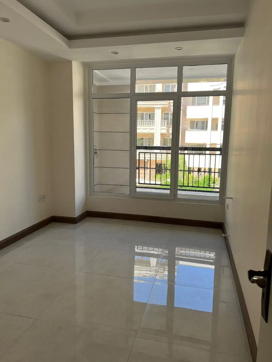 ۱۳۵ متر. تاپ لوکیشن .جنوبی نما. لابی . ۱۲ فاز ۲|فروش آپارتمان|کرج, گوهردشت|دیوار