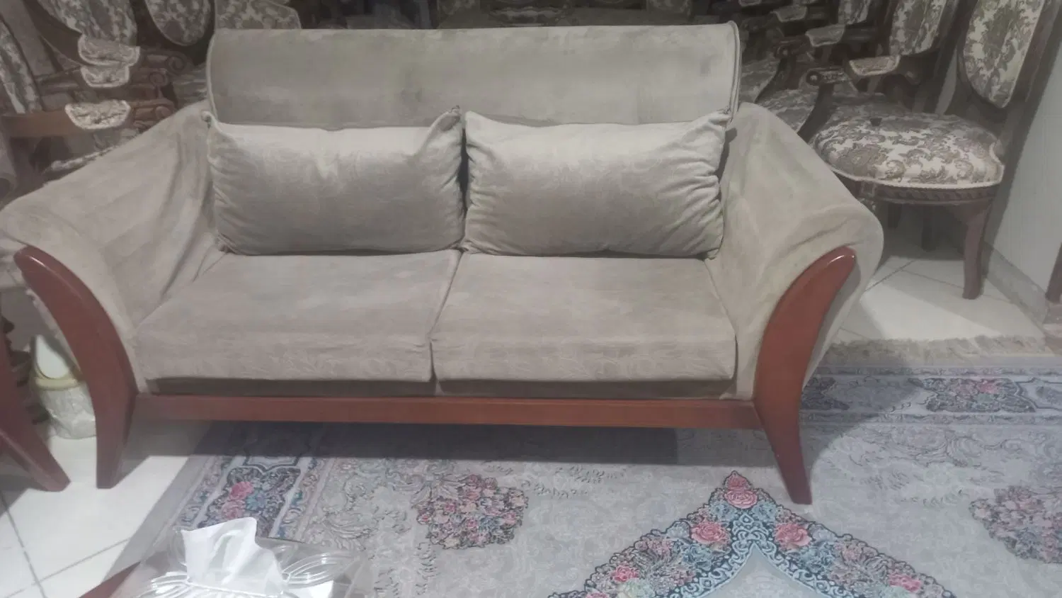 مبلمان|مبلمان خانگی و میز عسلی|کرج, چهارصد دستگاه|دیوار