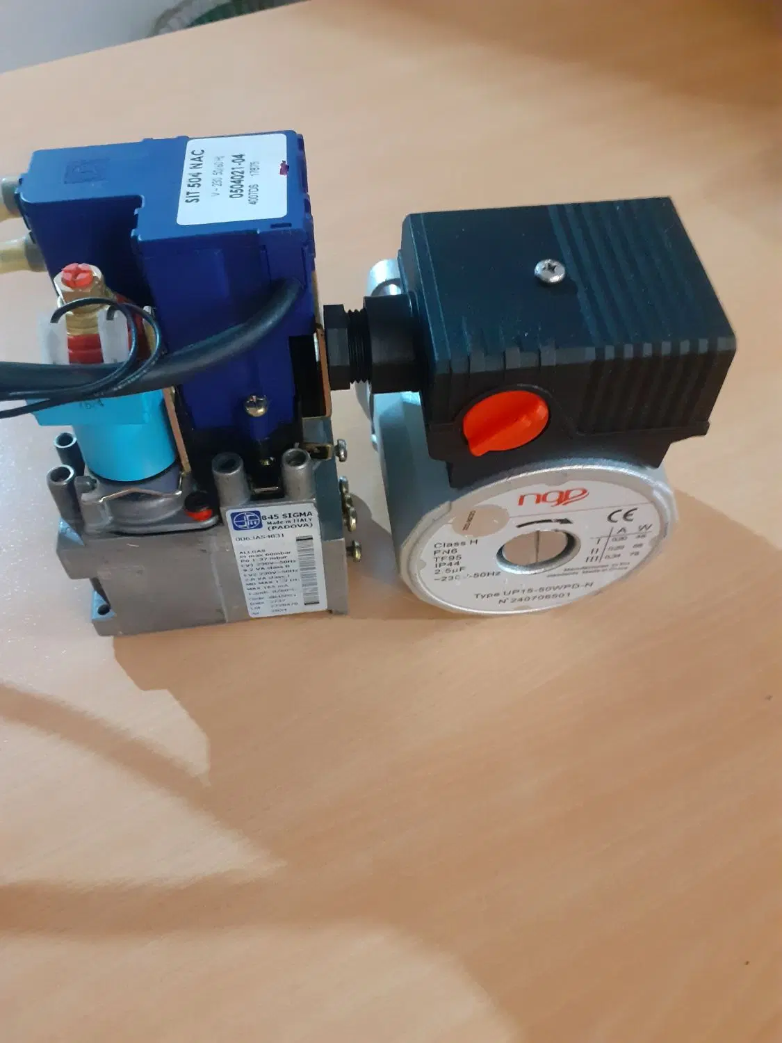 پکیج|آبگرمکن، پکیج، شوفاژ|شیراز, ریاستی|دیوار