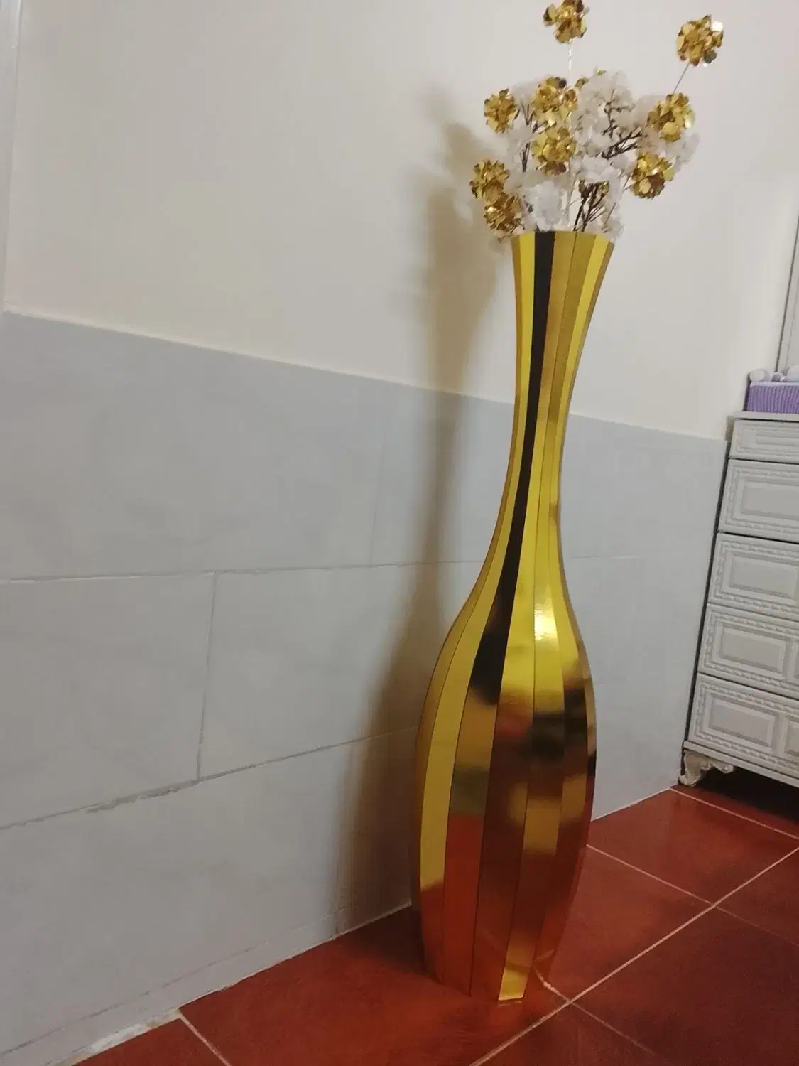 گلدون|گل مصنوعی|اراک, |دیوار