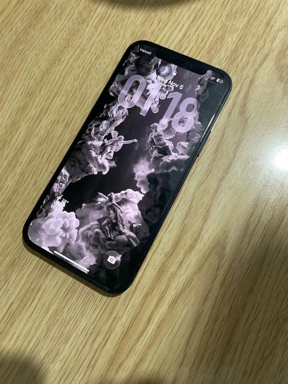 iphone 12 normal|موبایل|قشم, |دیوار