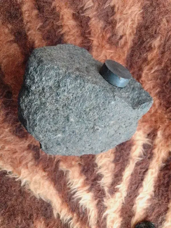 شهاب سنگ|کلکسیون اشیاء عتیقه|اصفهان, چرخاب|دیوار