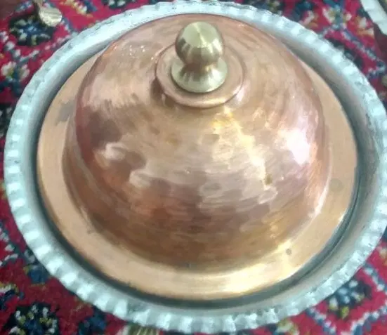مسی.|کلکسیون اشیاء عتیقه|دورود, |دیوار