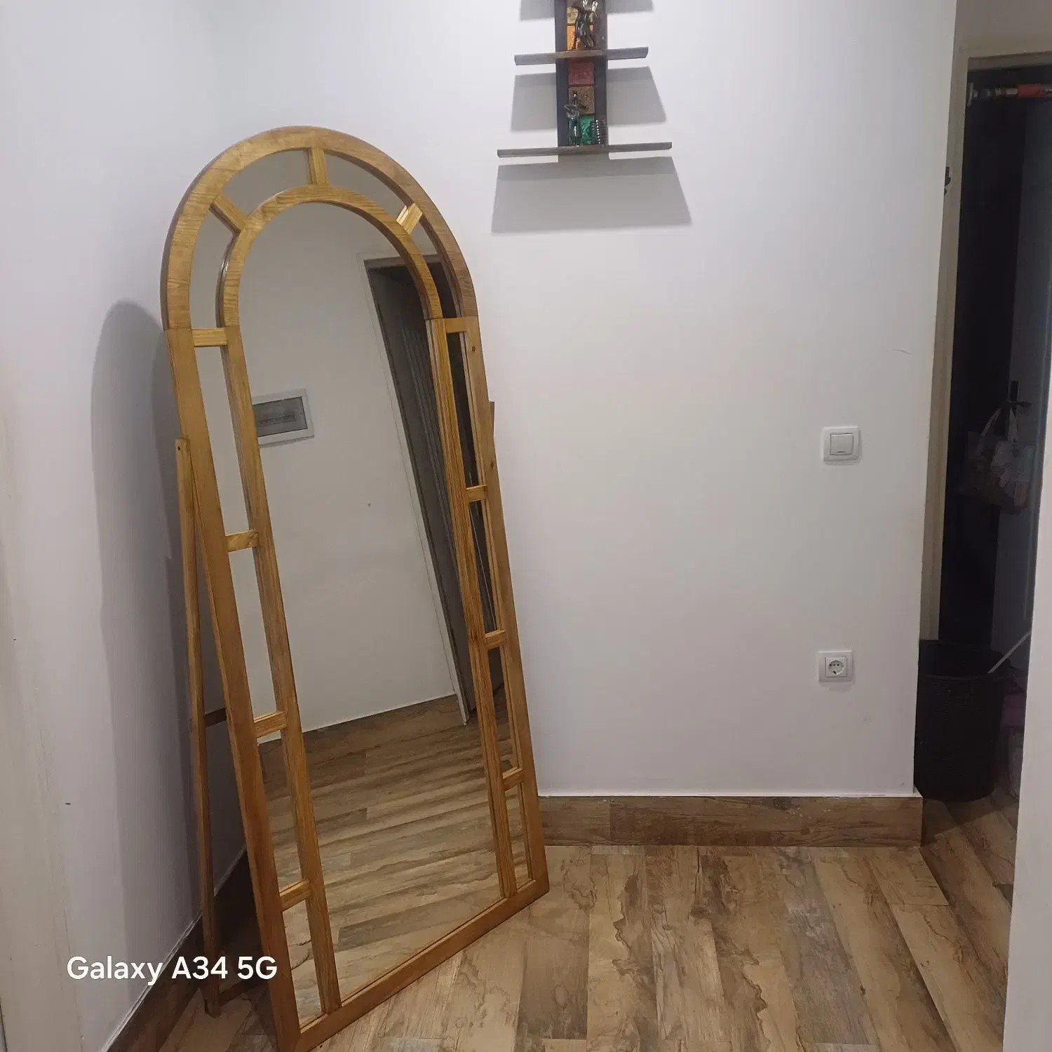 آینه قدی|آینه|پره‌سر, |دیوار