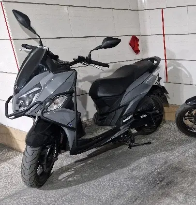 sym j200|موتورسیکلت|شیراز, هفت تنان|دیوار