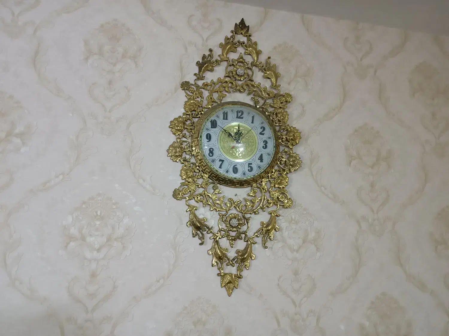 ساعت|ساعت دیواری و تزئینی|قم, چهل درخت‎|دیوار