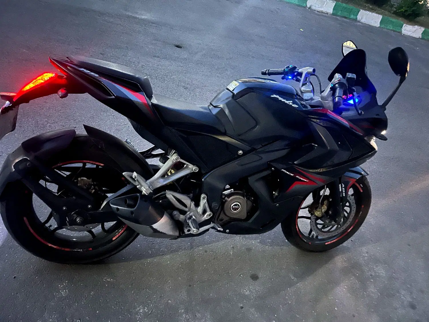 RS200|موتورسیکلت|رشت, پاره بیجار|دیوار