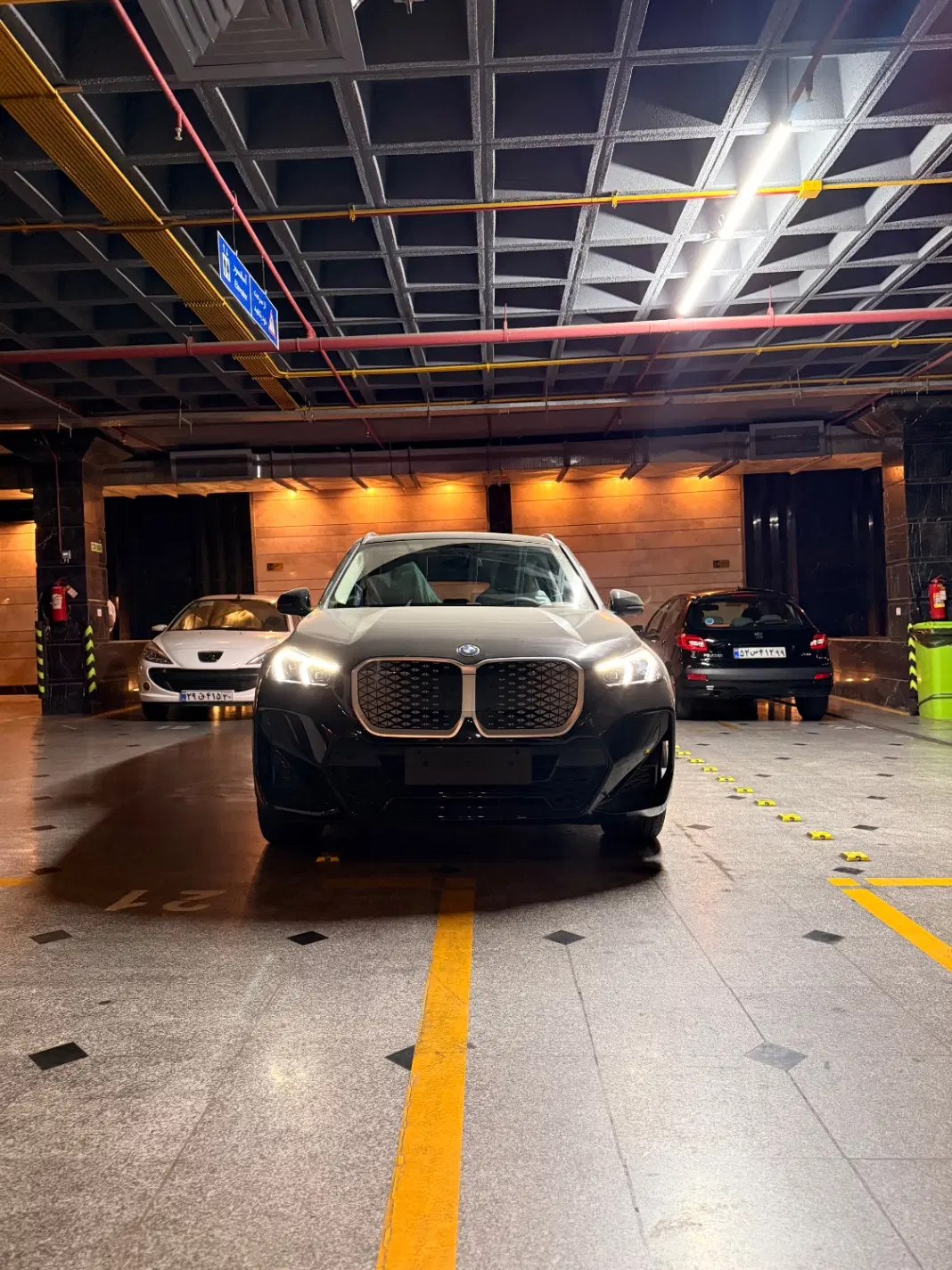 BMW ix1|خودرو سواری و وانت|تهران, درختی|دیوار